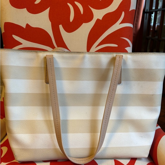Kate spade midsize leather tote - Picture 2 of 3